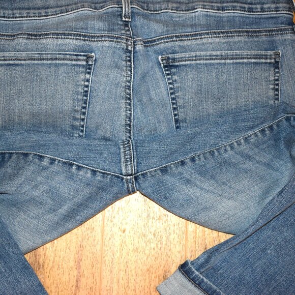NYDJ Marilyn Straight Cuffed Denim Capris Sz 10 - Picture 10 of 10